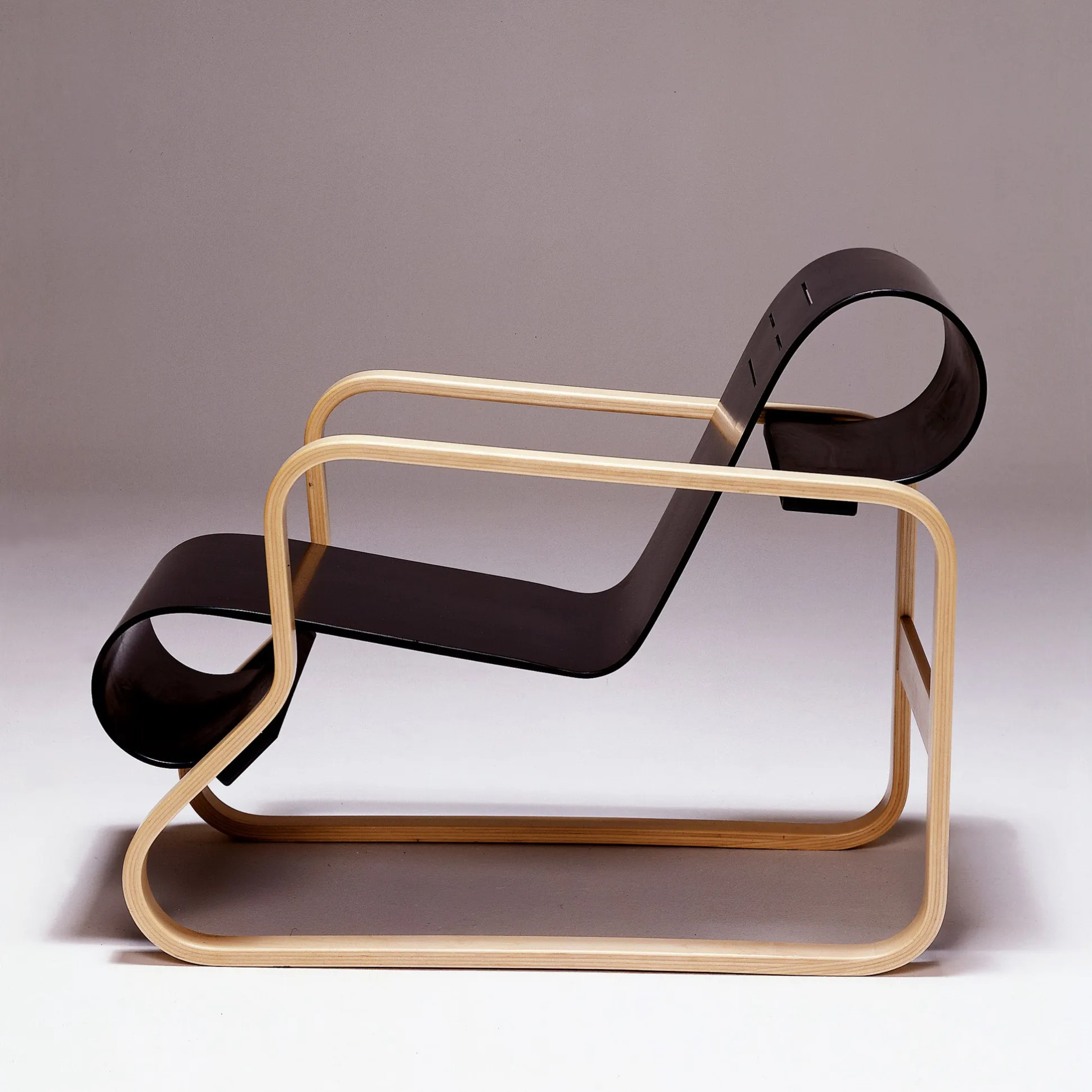 Artek Aalto Armchair 41 “Paimio”