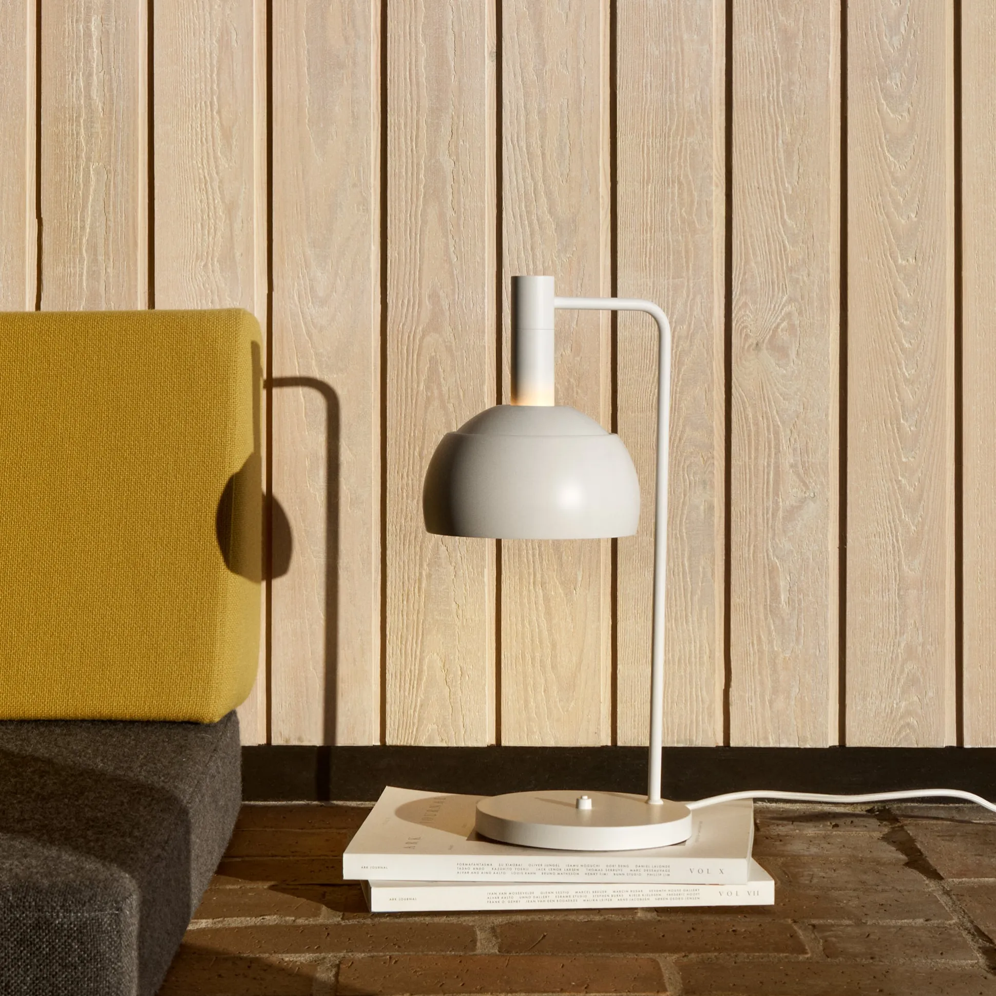 FJ Elements Table Lamp