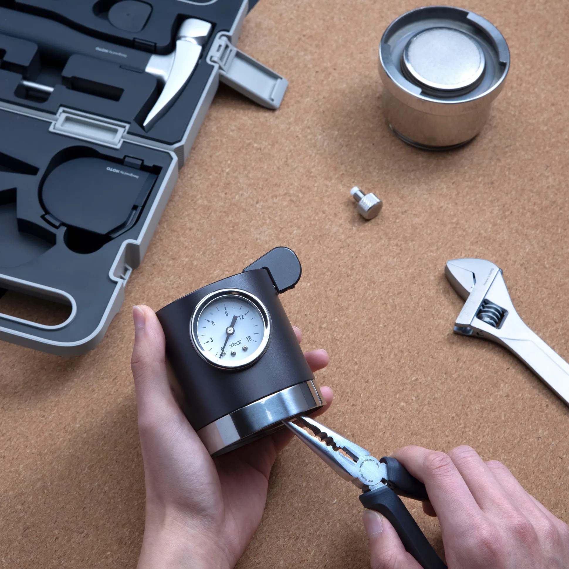 Hand Tool Set with Case - Set of 16