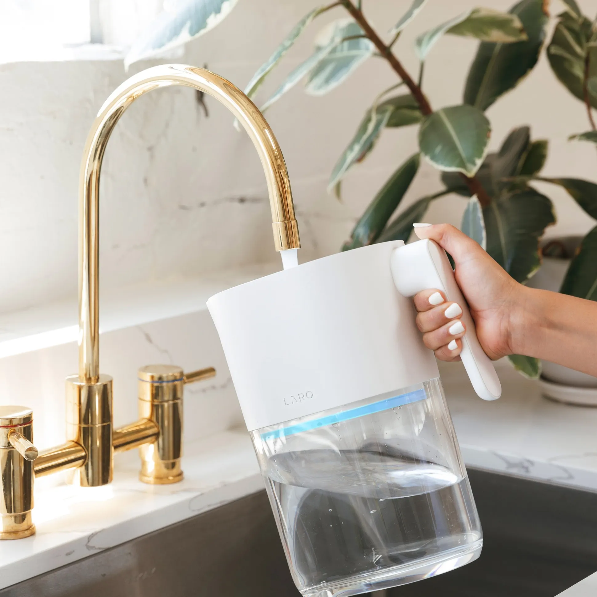 LARQ UV Purifying Pitcher