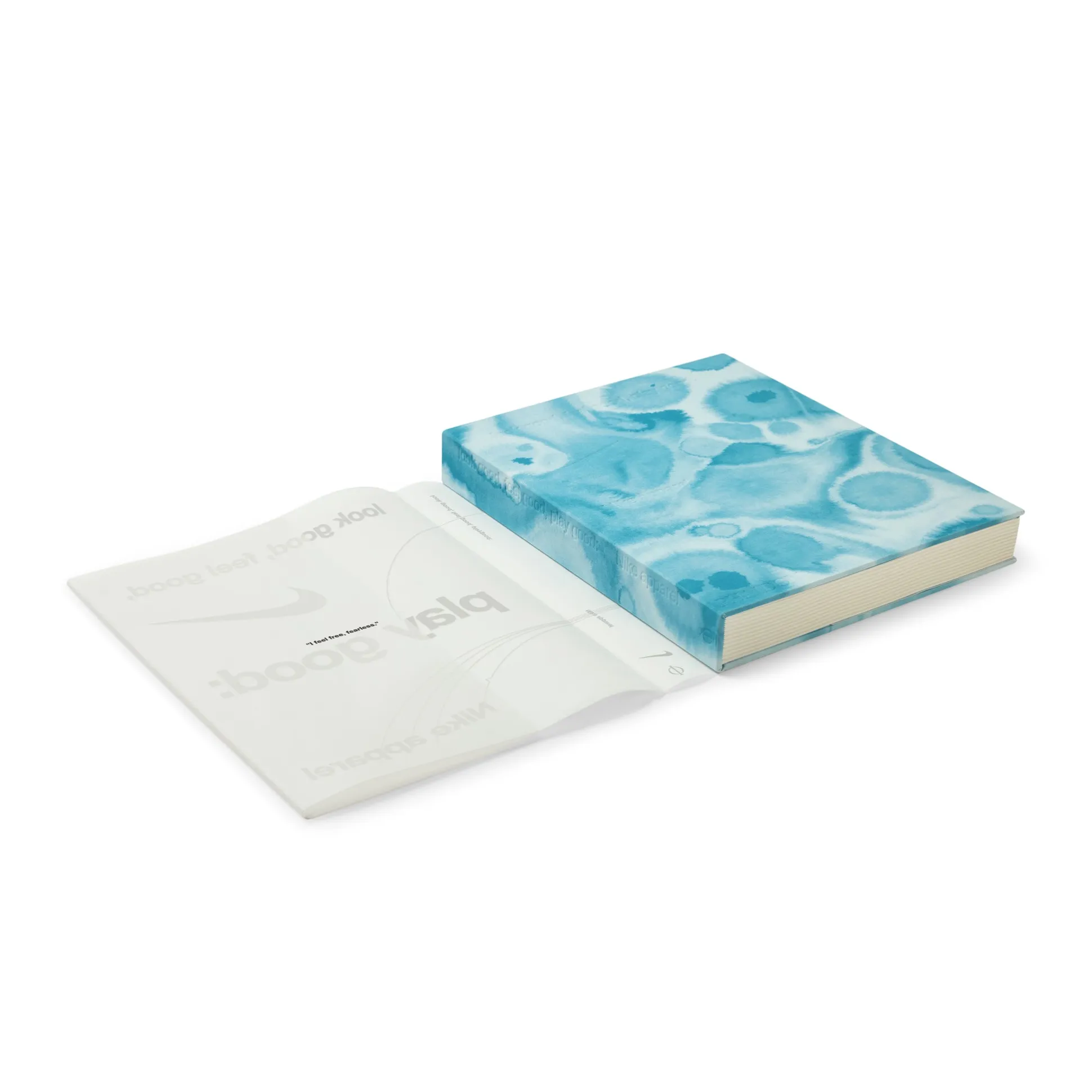 Look Good, Feel Good, Play Good: Nike Apparel - Hardcover Book