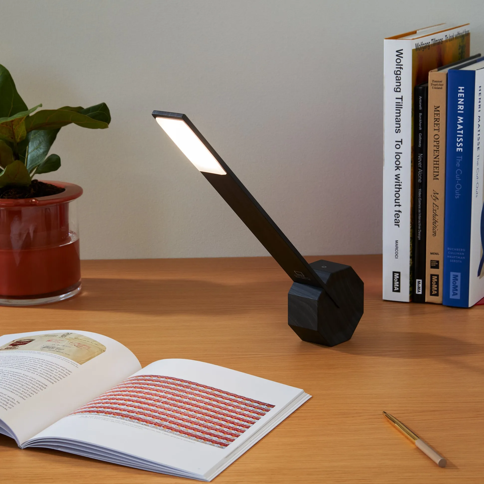 Octagon Portable Desk Light