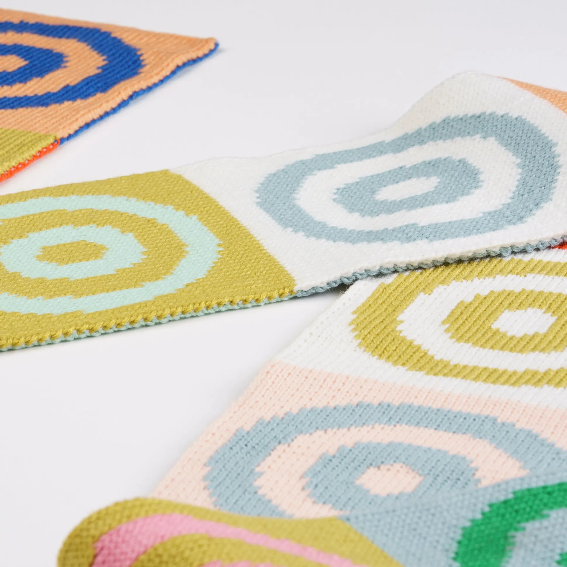 Verloop Skinny Rotate Circles Scarf